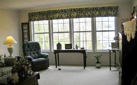 2nd image of 1517 Heathers Cove Cir