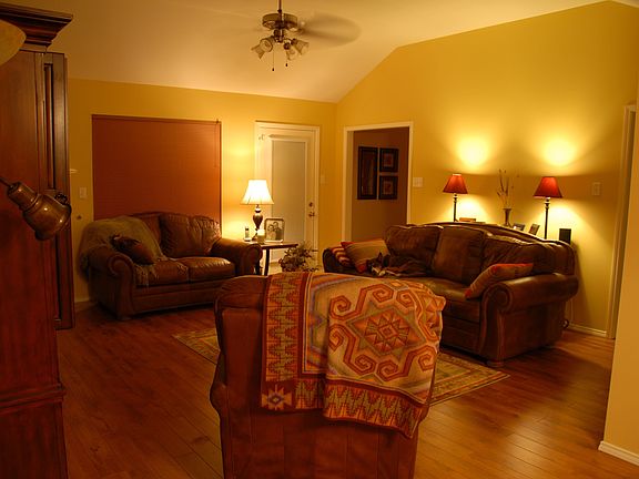3rd image of 4234 Green Meadow Dr