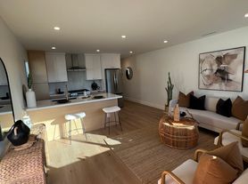 4053 1/2 Louisiana St