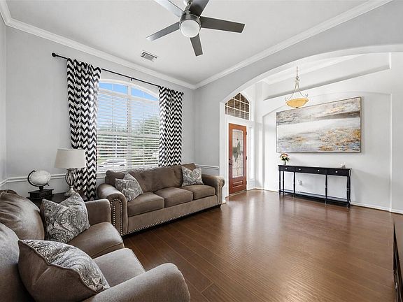 3rd image of 6615 Greencreek Meadows Ln