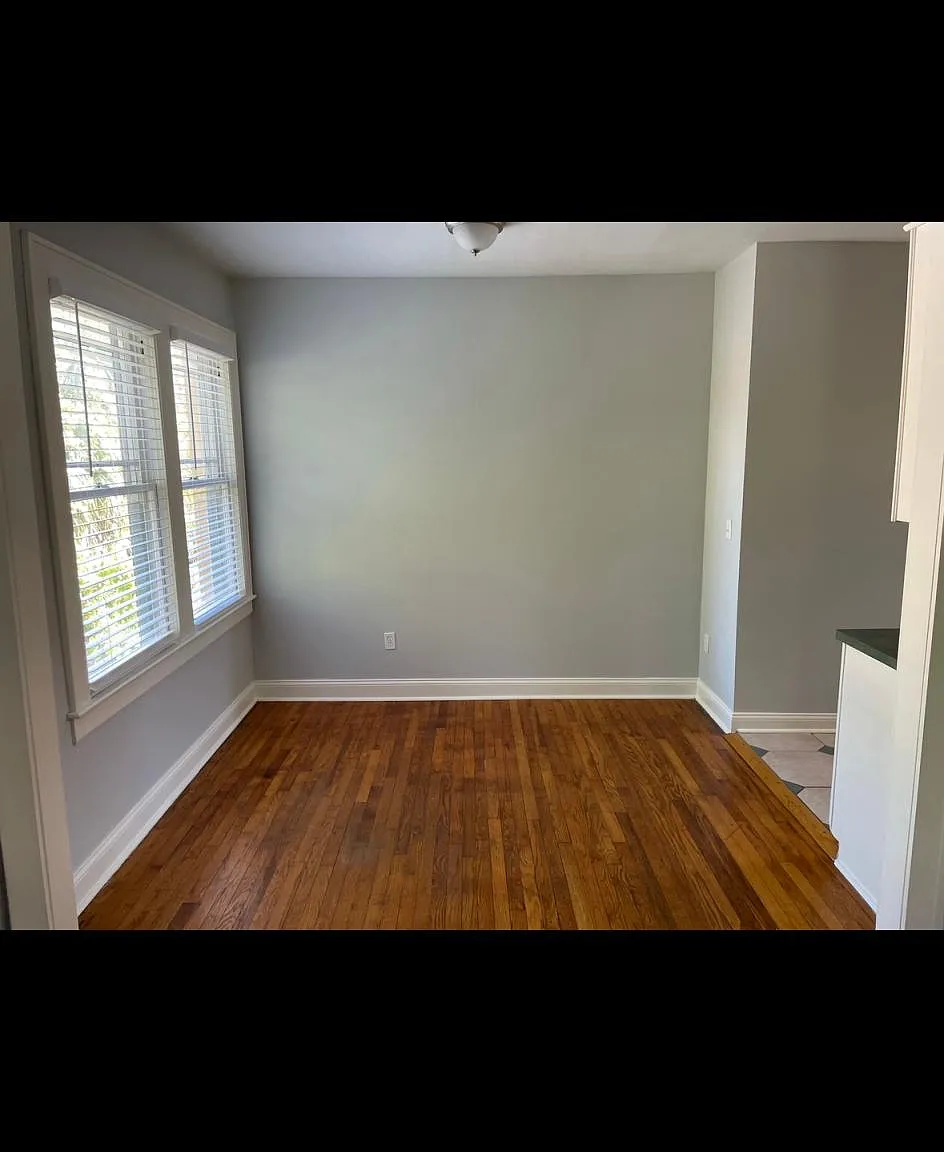 1023 Acosta St — Photo 4