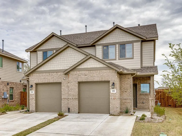 226 Griffith Dr #28 — Photo 1