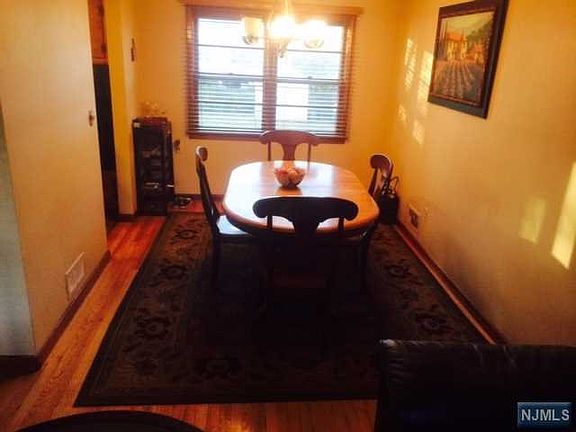 4th image of 56 3rd Ave