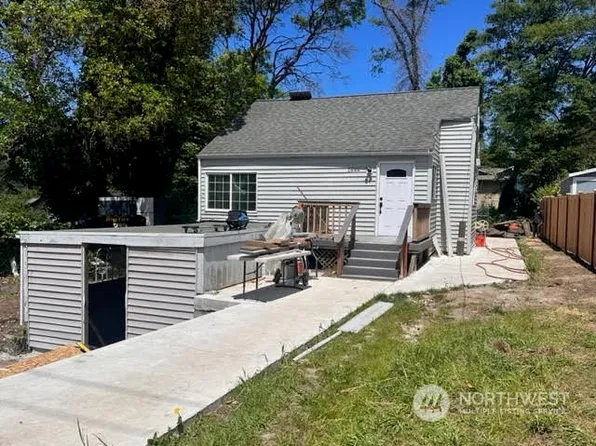 2644 SW 112th St, Seattle, WA 98146