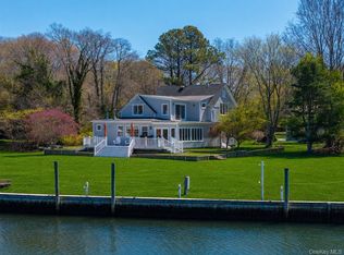 60 Union Avenue, Center Moriches, NY 11934