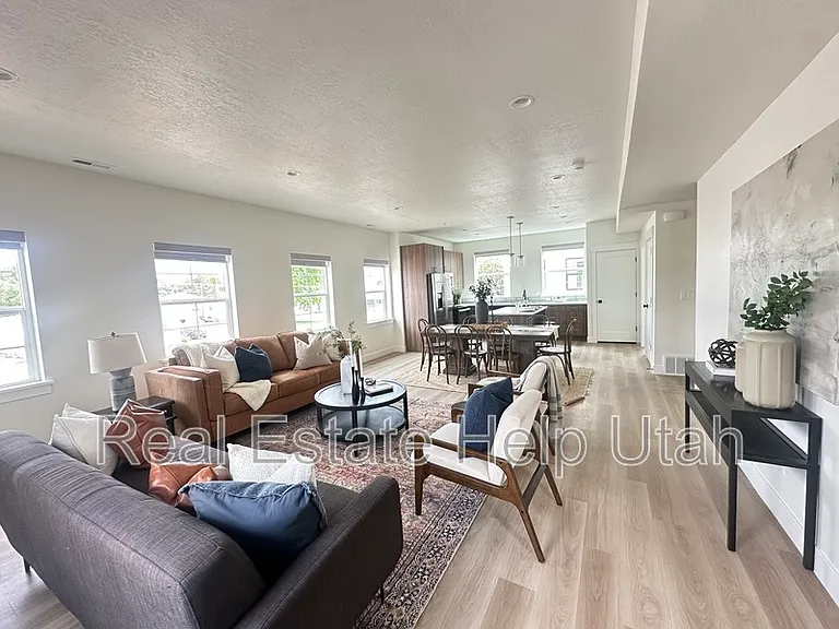 7846 S Holden St #1B — Photo 3