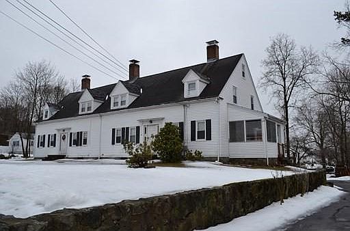 1st image of 382 Walpole St #384