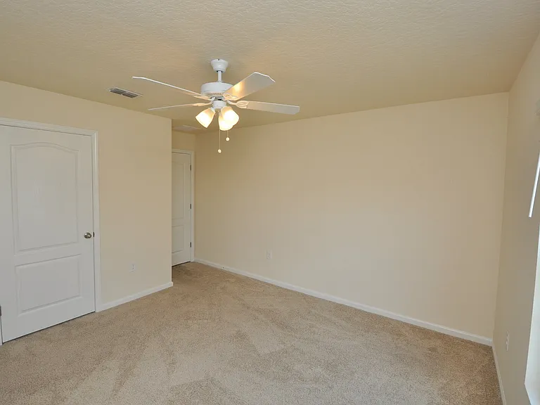 80 Oakleaf Way — Photo 37