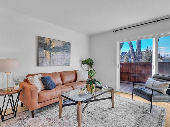 4th image of 2808 Eaton St