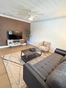 1460 NE 18th St APT 211, Fort Lauderdale, FL, 33305