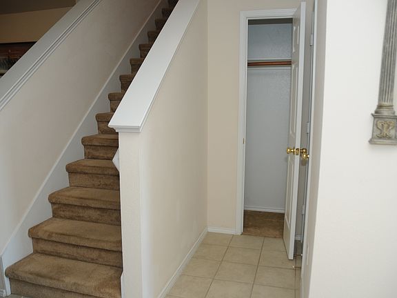 5th image of 733 Twin Creek Dr