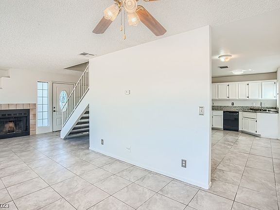 3rd image of 5519 Myron Cir