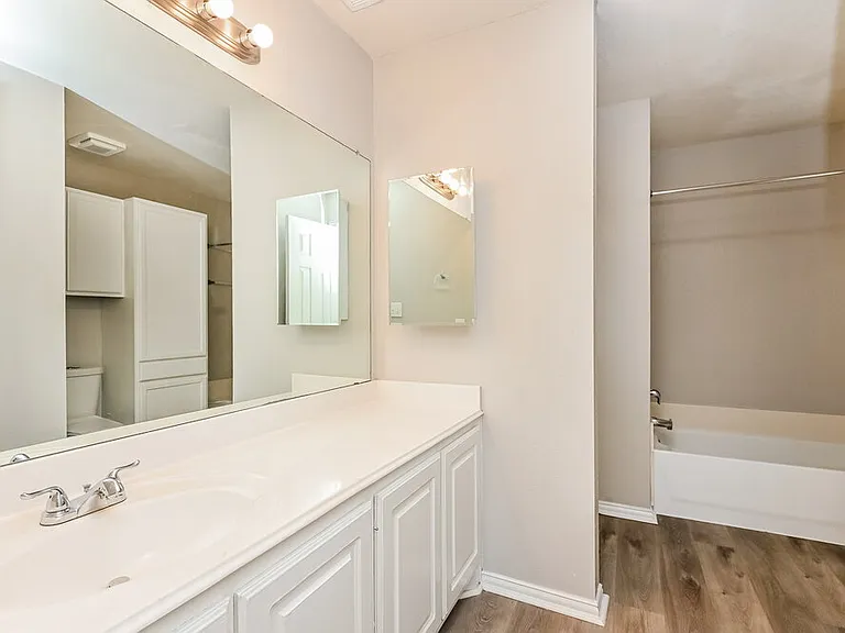9324 Cynthia Ct — Photo 11