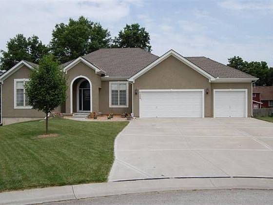 1st image of 4238 N 125th Cir