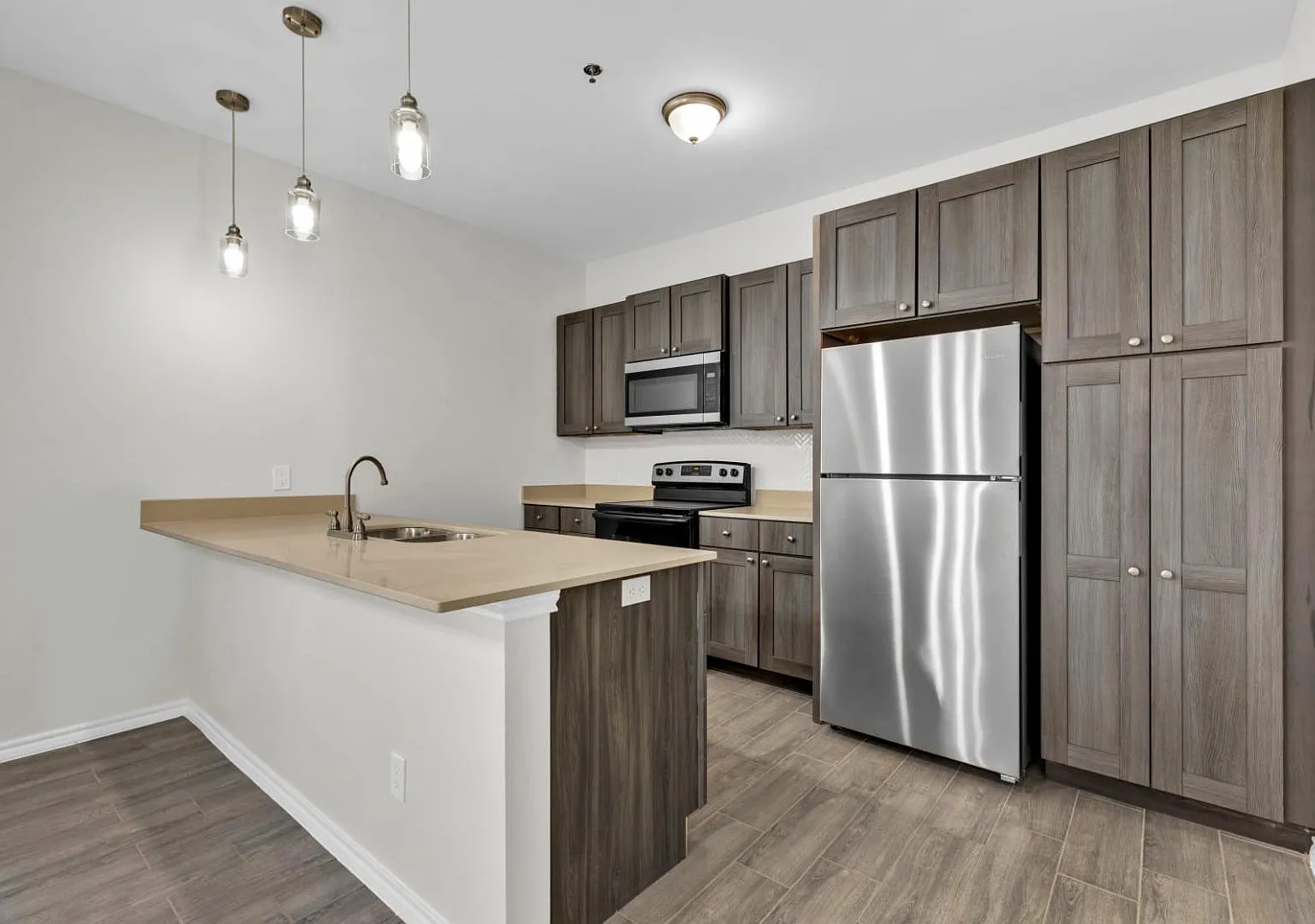 651 FM 511 - 3 — Photo 1