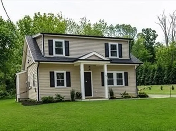40 Beechwood St, Cohasset, MA 02025