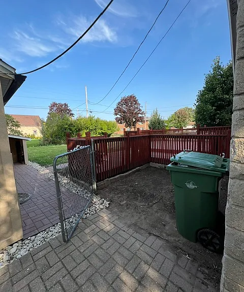 304 S James St — Photo 24