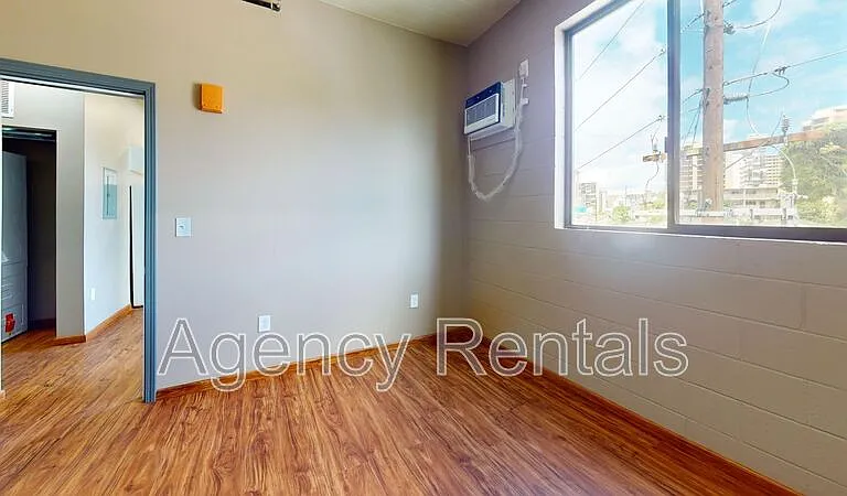 1407 Pensacola St #407 — Photo 3