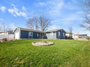 5201 1st Ave SW, Cedar Rapids, IA 52404
