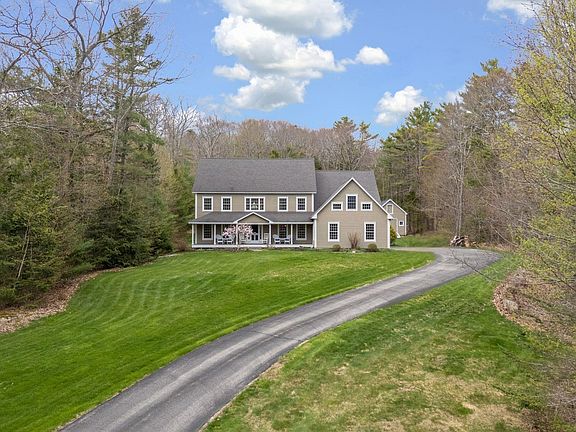 2nd image of 40 Primrose Lane