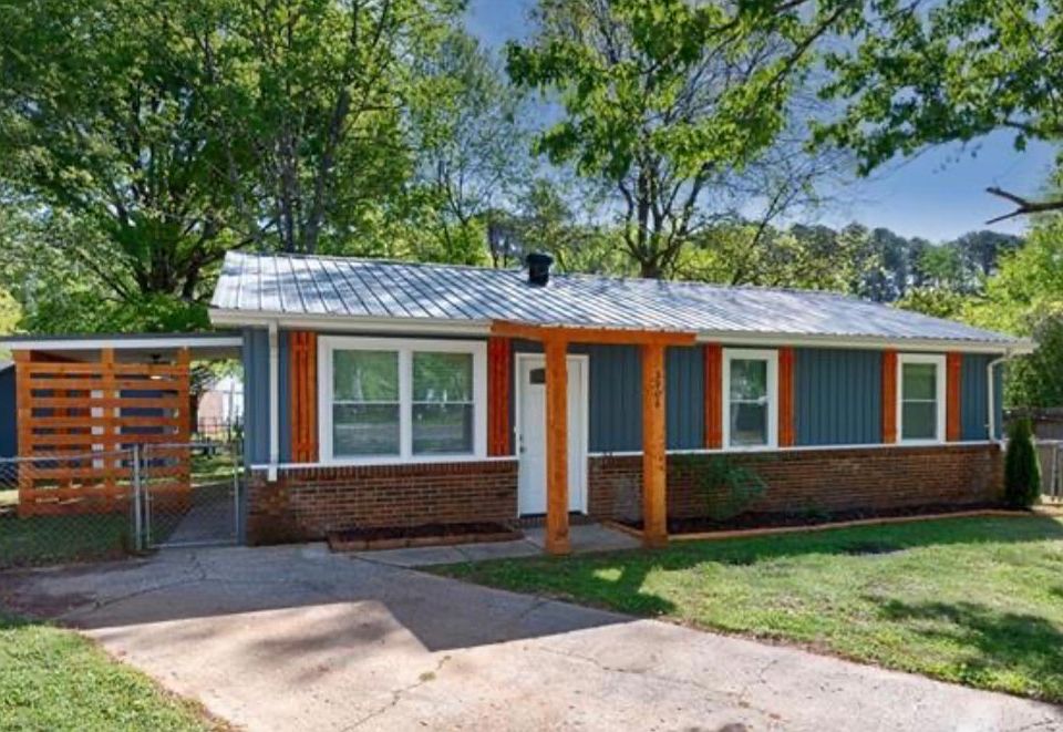 1st image of 3908 W Oak Way SW