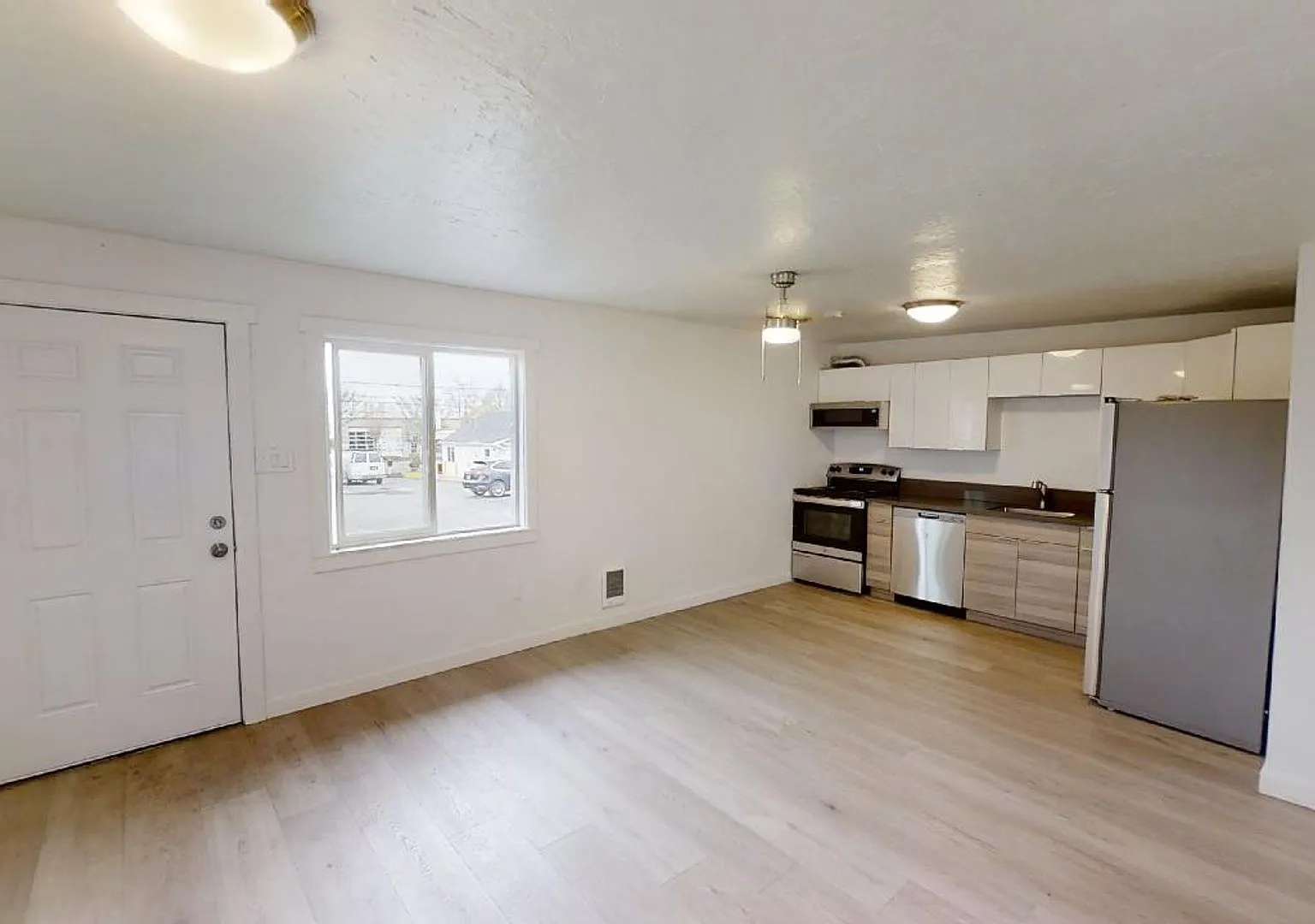 11518 NE Sandy Blvd — Photo 4