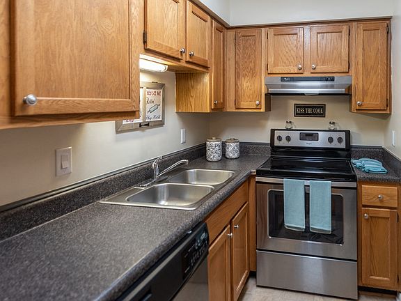 5th image of 802 Constance Dr #814