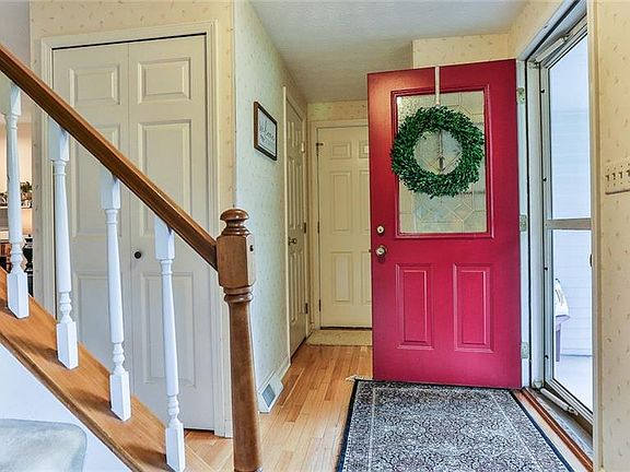 3rd image of 5949 Bradford Way