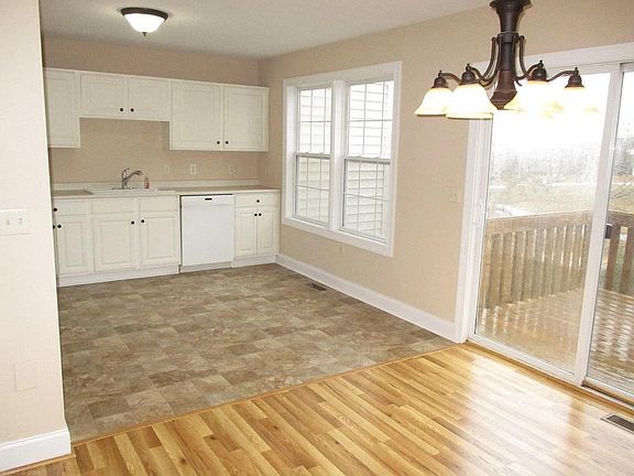 4th image of 515 Gold Leaf Dr