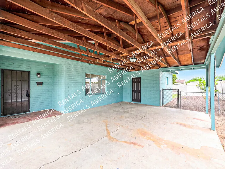 1723 W Indianola Ave — Photo 33