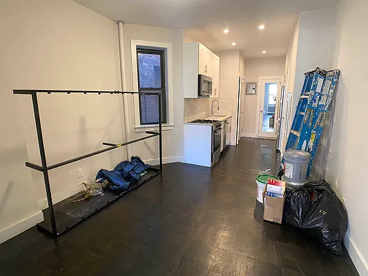 Rented by Tourma Realty LLC | media 25