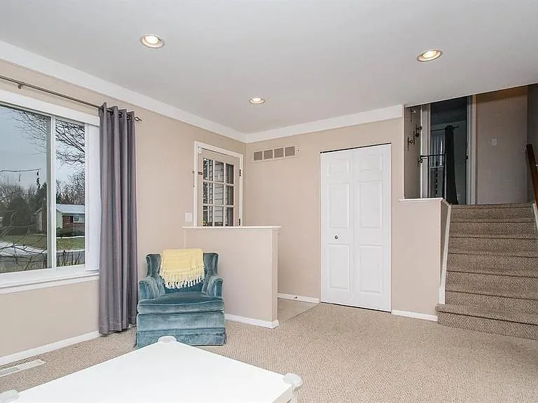 2828 Deake Ave — Photo 2