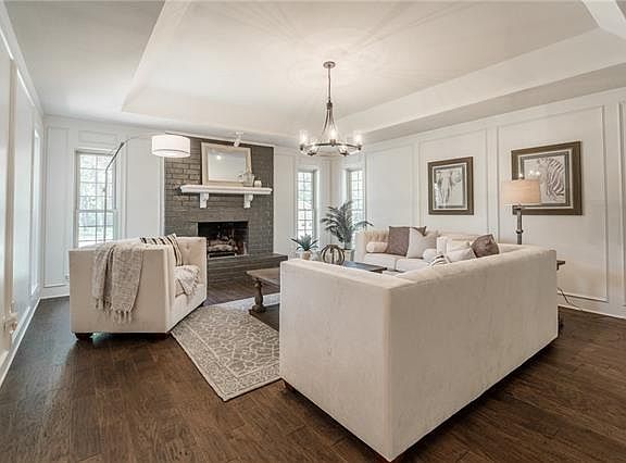 5th image of 459 Medina Dr
