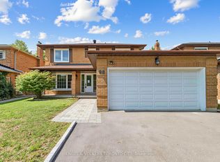 98 Golf Links Dr, Aurora, ON L4G3V3