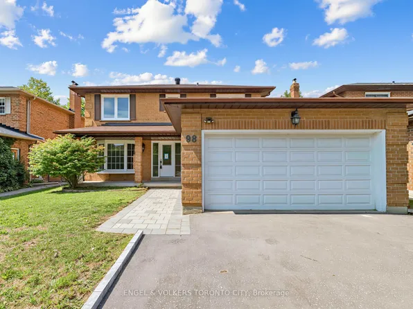 98 Golf Links Dr, Aurora, ON L4G 3V3