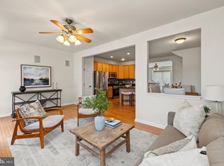 1455 Fawn Hollow Ln, Woodbridge, VA 22191