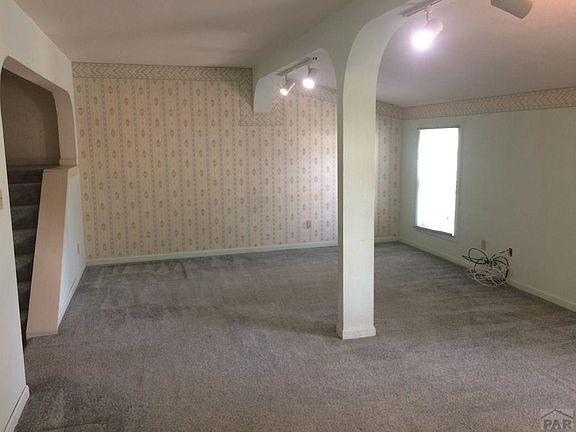 2nd image of 225 Sherman Ave