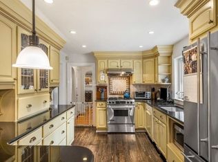 5 Baker Cir #U, Chestnut Hill, MA 02467