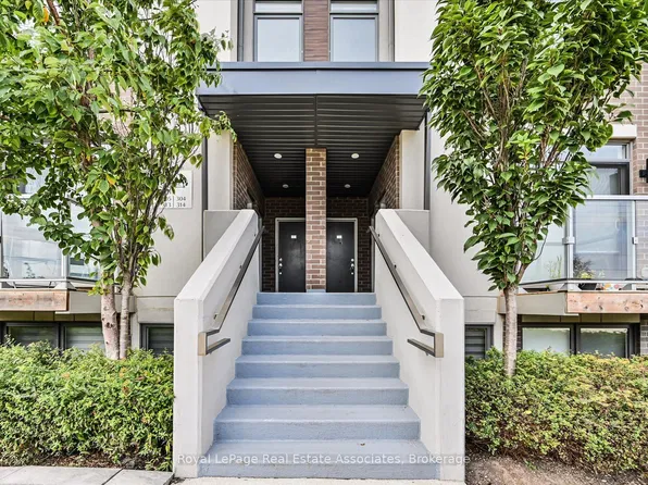 3058 6th Line #204, Oakville, ON L6M 1P8