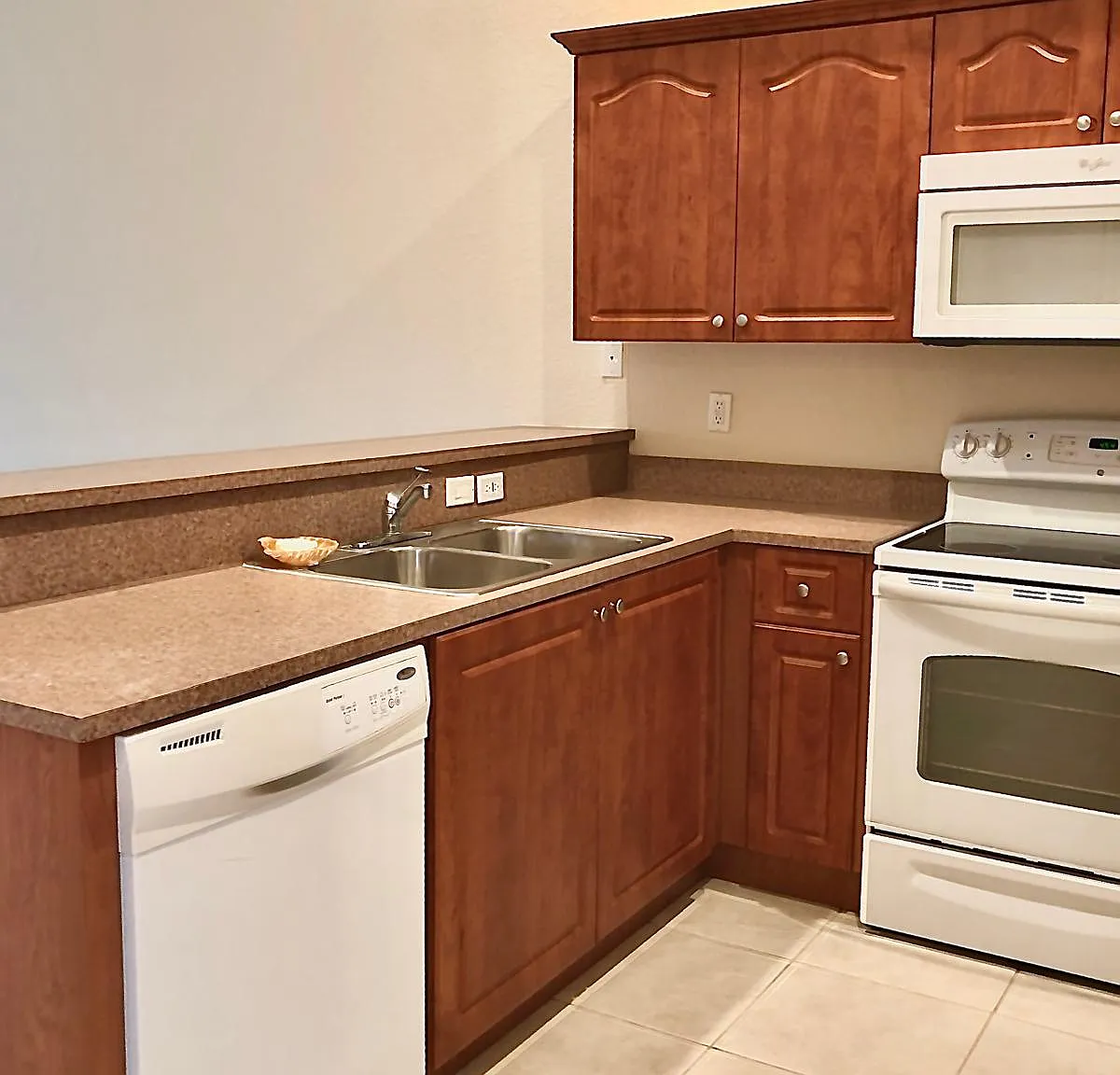 2 bed, 1053 sqft, $1,700 — Photo 4