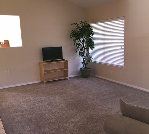 5th image of 3256 E Hilldale Ave