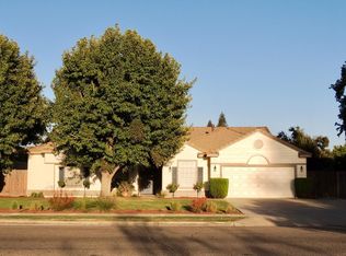 1141 N Armstrong Ave, Clovis, CA 93611