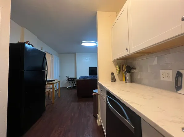 98A 2nd St #1, Cambridge, MA 02141