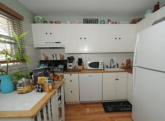 4th image of 144 Parkside Dr