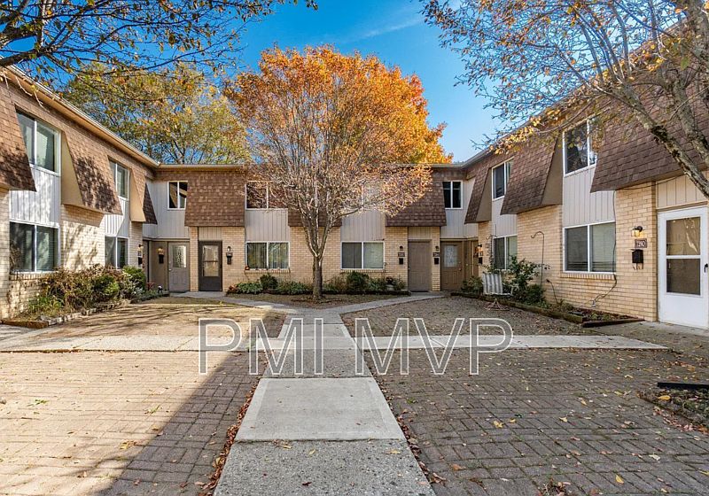 1st image of 7272 Broadwyn Dr