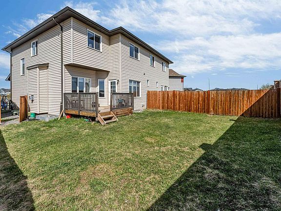 3rd image of 2292 Casey Cres SW