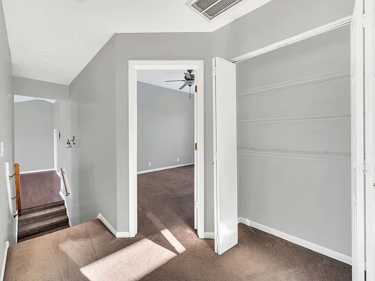 121 Deer Ridge Ln — Photo 34