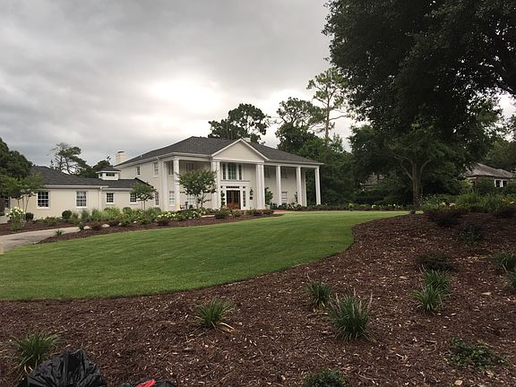 3rd image of 1925 S Live Oak Pkwy