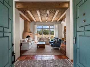 3112 Vista Sandia, Santa Fe, NM 87506