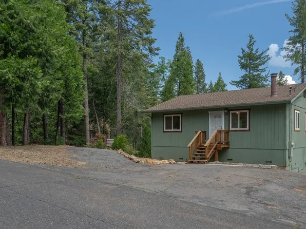 2380 Chamonix Dr, Arnold, CA 95223